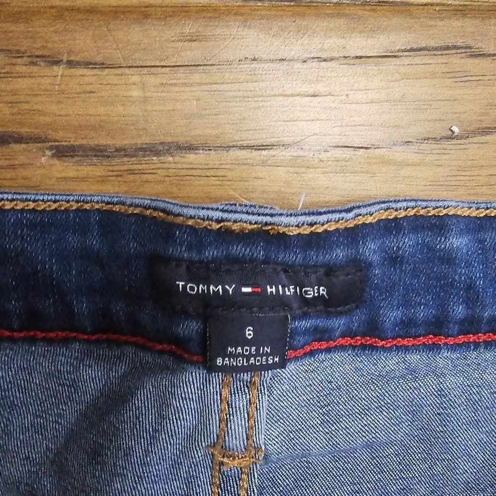 Tommy Hilfiger denim shorts - Picture 2 of 3